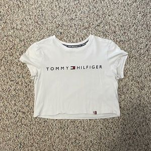 Tommy Hilfiger cropped t shirt